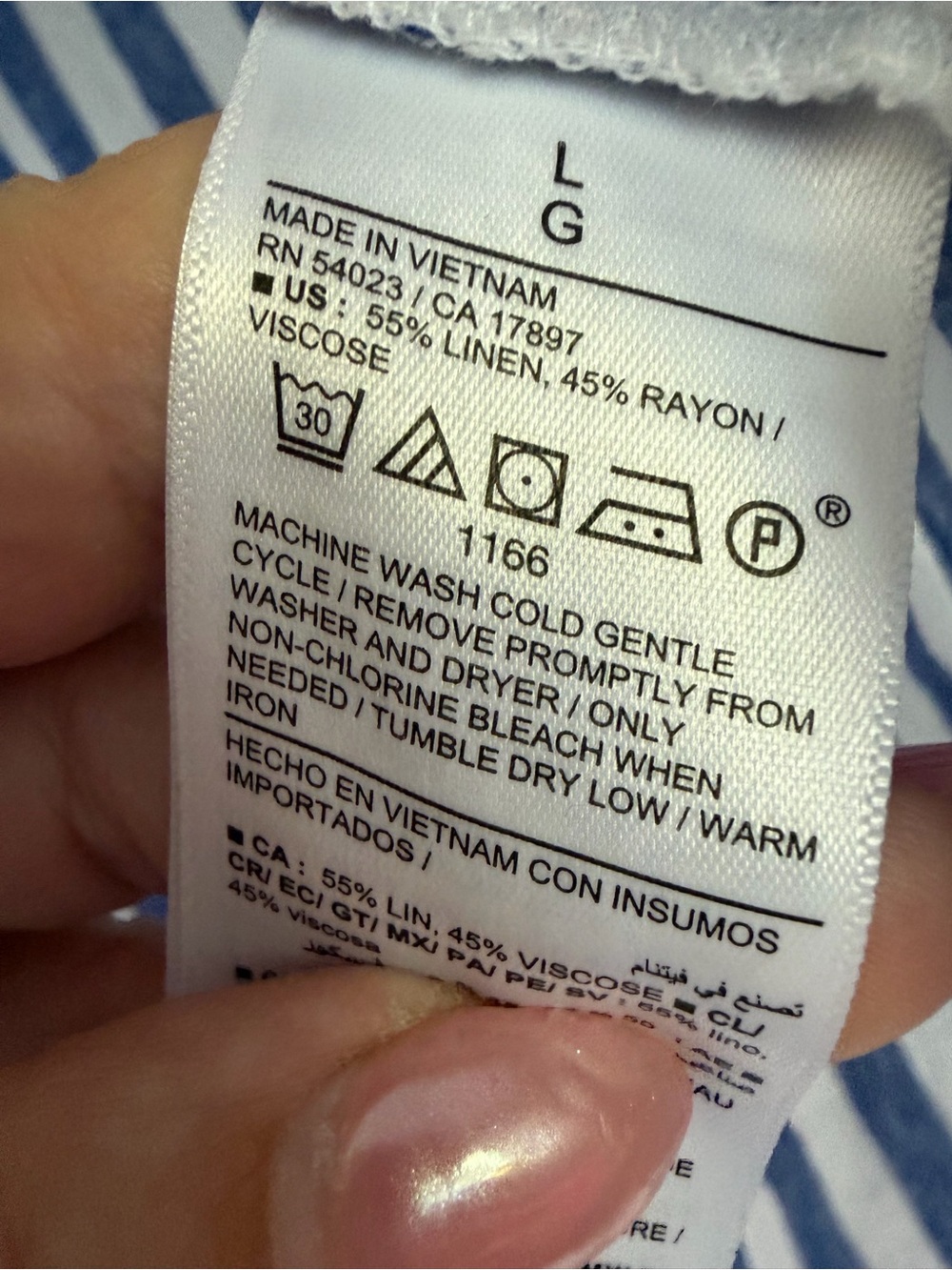 Old Navy” The Boyfriend Shirt “Blue and White Vertical Stripe Button-Up - Picture 8 of 8